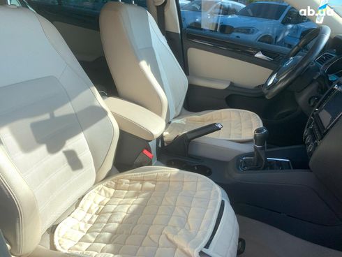 Volkswagen Jetta 2016 черный - фото 25