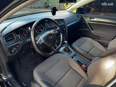 Volkswagen e-Golf 2017 черный - фото 33