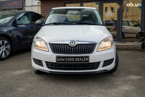 Skoda Fabia 2011 - фото 2