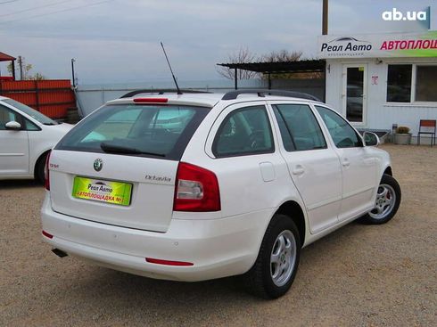 Skoda Octavia 2011 - фото 3