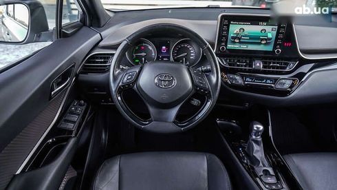 Toyota C-HR 2019 - фото 9