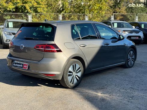 Volkswagen e-Golf 2016 серый - фото 16