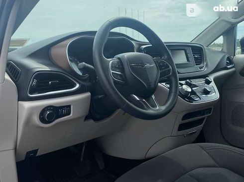 Chrysler Pacifica 2016 - фото 10