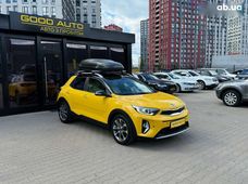 Продажа б/у Kia Stonic 2020 года - купить на Автобазаре