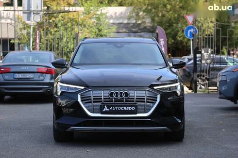 Audi E-Tron 2022 - фото 2