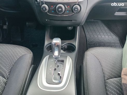 Dodge Journey 2015 серый - фото 14