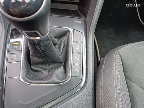 Volkswagen Tiguan 2019 черный - фото 26