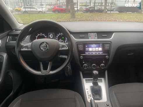 Skoda Octavia 2017 - фото 21