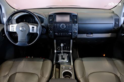 Nissan Pathfinder 2012 черный - фото 7