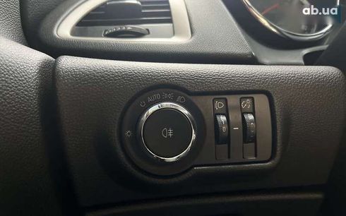 Opel Astra 2011 - фото 11
