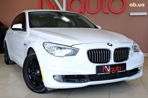 BMW 5 серия 2012 белый - фото 4