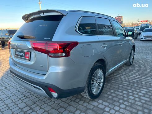 Mitsubishi Outlander 2022 серый - фото 10