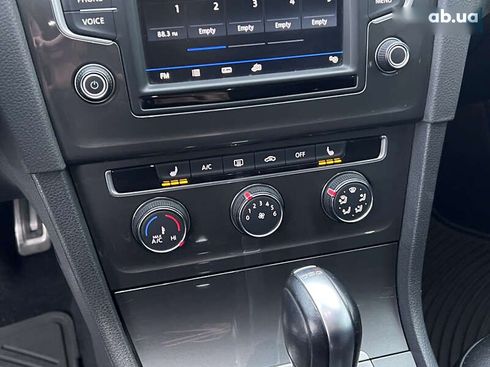 Volkswagen Golf 2017 - фото 30