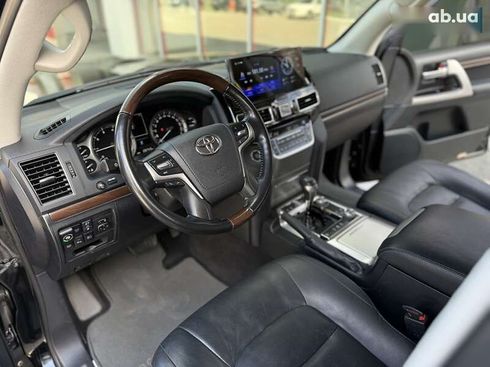 Toyota Land Cruiser 2020 - фото 24