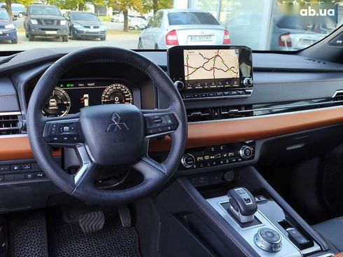 Mitsubishi Outlander 2023 - фото 21