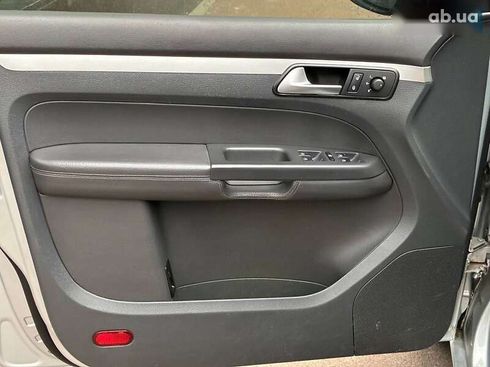 Volkswagen Touran 2015 - фото 16