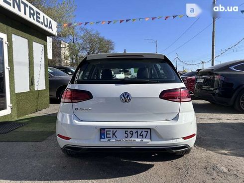 Volkswagen e-Golf 2017 - фото 6