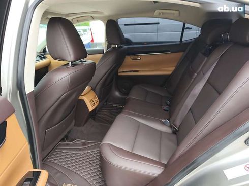 Lexus ES 2018 - фото 14