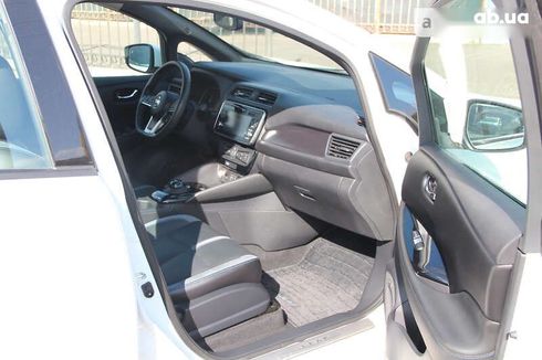 Nissan Leaf 2018 - фото 16
