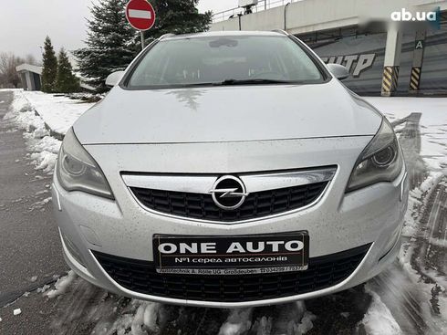 Opel Astra 2011 - фото 3