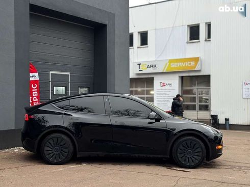 Tesla Model Y 2023 - фото 11