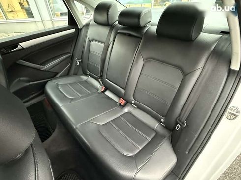 Volkswagen Passat 2012 - фото 19