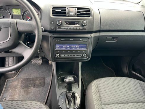 Skoda Fabia 2010 серый - фото 51