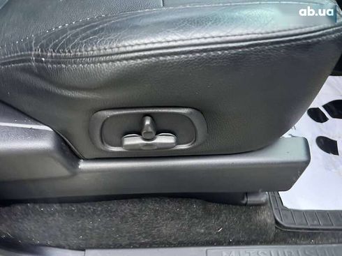 Mitsubishi Pajero Wagon 2012 - фото 19