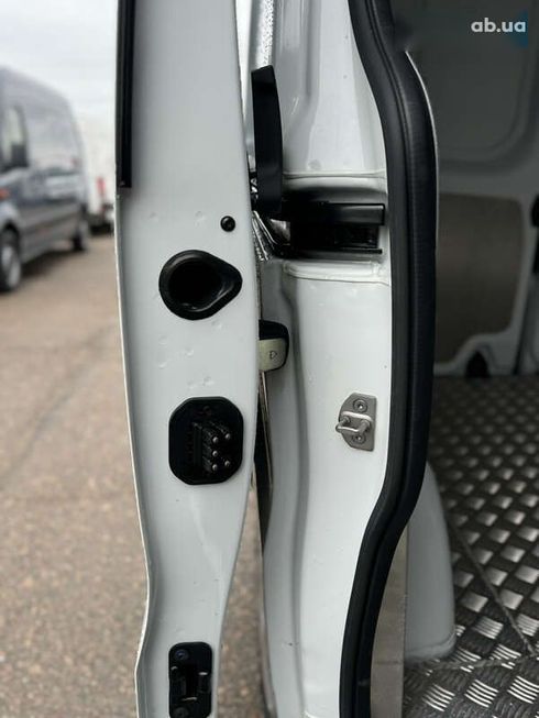 Renault Trafic 2021 - фото 20