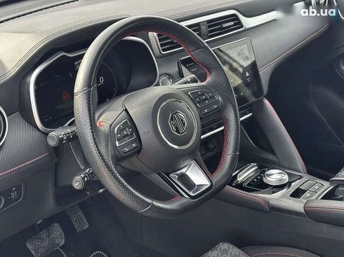 MG ZS EV 2022 - фото 25