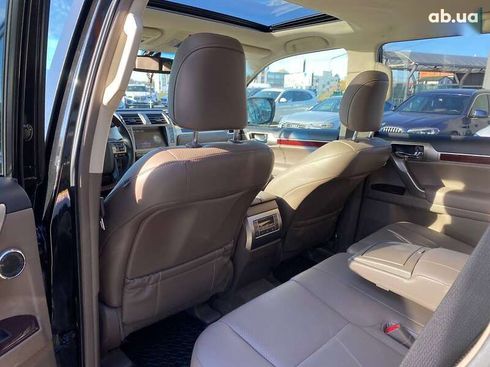 Lexus GX 2017 - фото 22