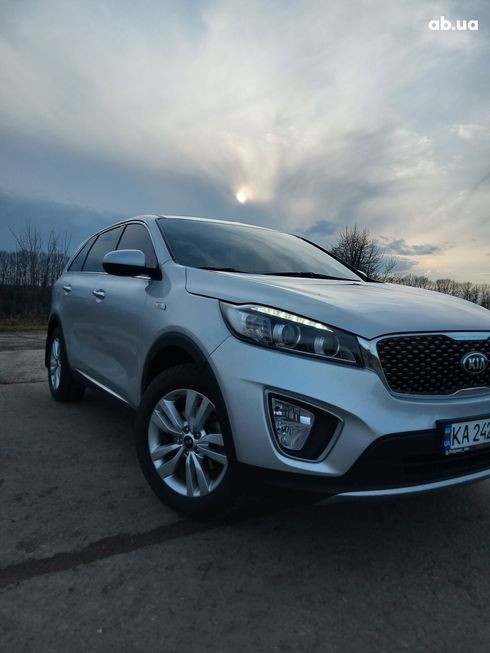 Kia Sorento 2017 серый - фото 12