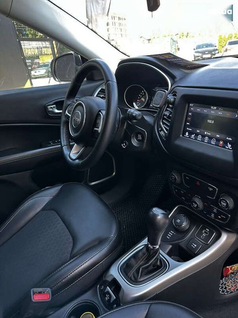 Jeep Compass 2018 - фото 15