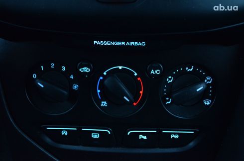 Ford Focus 2014 красный - фото 16