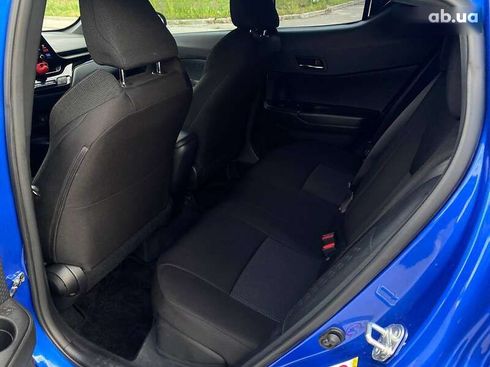 Toyota C-HR 2018 - фото 15