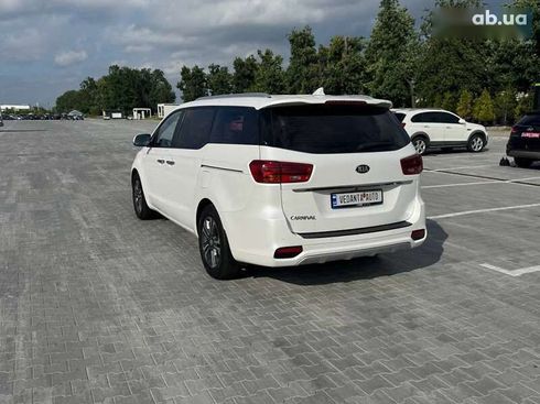 Kia Carnival 2019 - фото 6