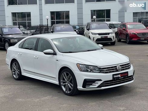 Volkswagen Passat 2017 - фото 2