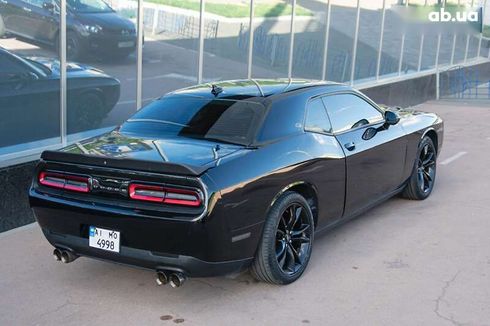 Dodge Challenger 2017 - фото 10