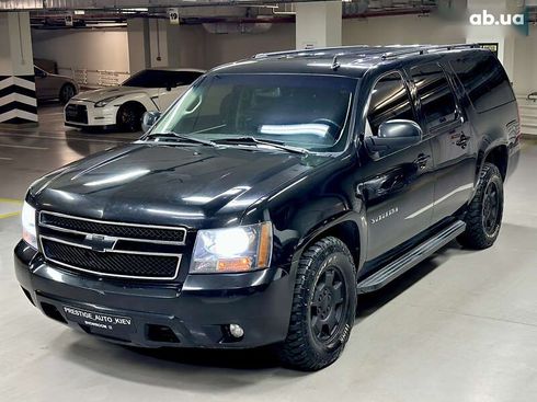 Chevrolet Suburban 2011 - фото 8