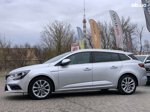 Renault Megane 2018 - фото 12
