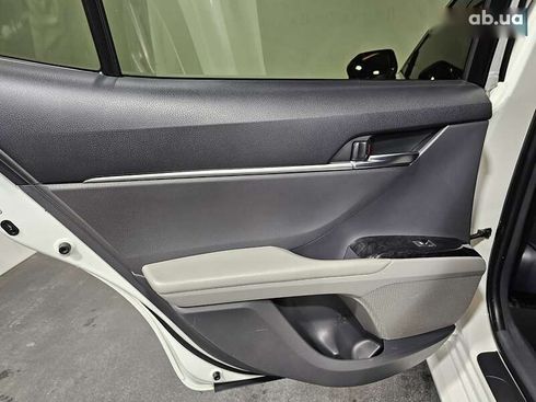 Toyota Camry 2017 - фото 15