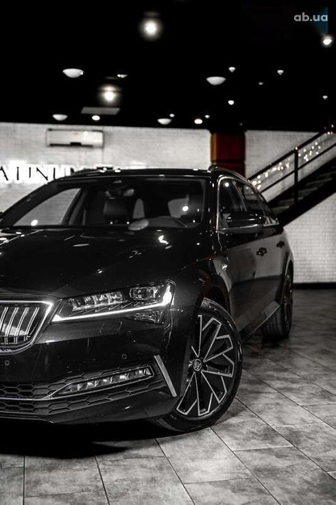 Skoda Superb 2020 - фото 2