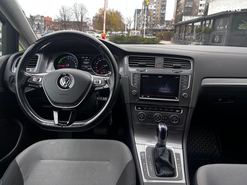 Volkswagen e-Golf 2015 серый - фото 16