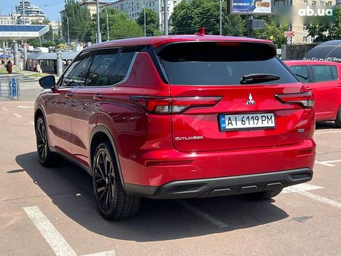 Mitsubishi Outlander 2021 - фото 6