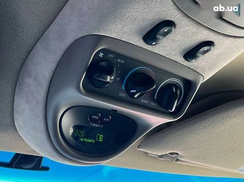 Ford Excursion 2005 - фото 23