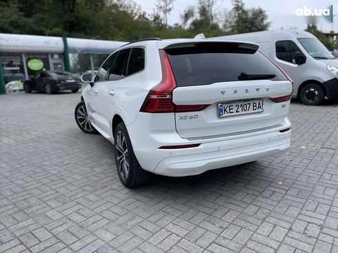Volvo XC60 2022 - фото 2