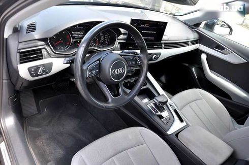 Audi A4 2020 - фото 24