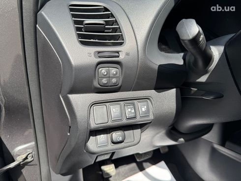 Nissan Leaf 2016 серый - фото 21