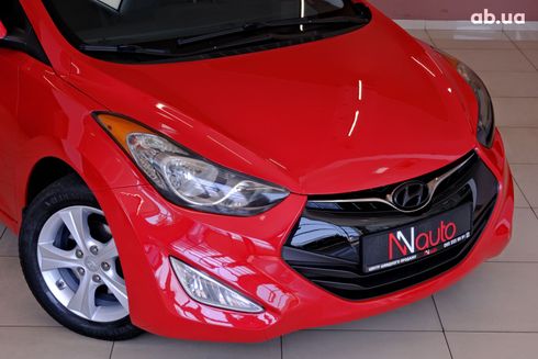 Hyundai Elantra 2013 красный - фото 3
