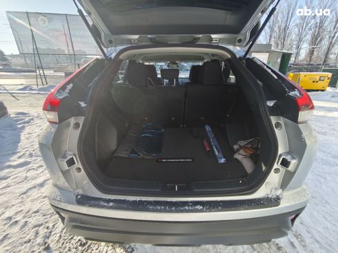 Mitsubishi Eclipse Cross 2023 серый - фото 9